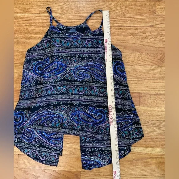 The Limited Tank Women’s Small Paisley Colorful Shirt High Low Hem Sleeveless - Picture 7 of 7